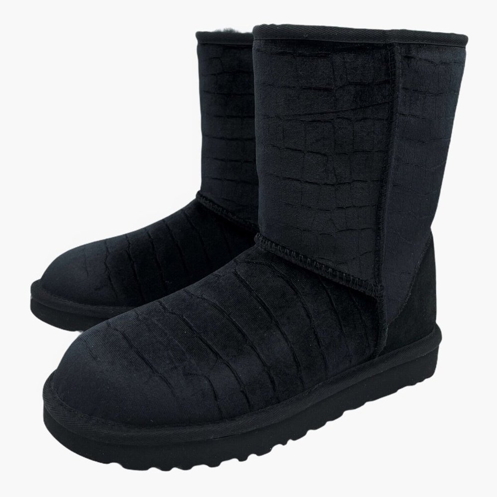 UGG CLASSIC SHORT II CROC BLACK VELVET SUEDE SHEEPSKIN WOMEN'S BOOTS US SIZE 6
